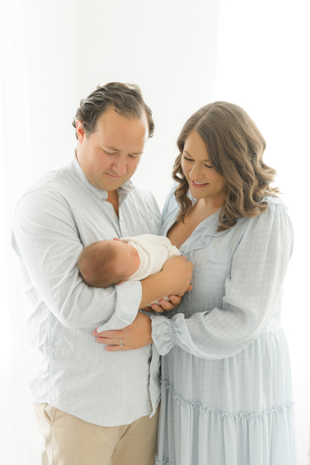 newborn photography siblings and parents